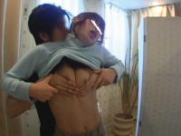 強襲おっぱい鷲掴み！無理やり上着をめくり素早くブラをズラして全力揉み